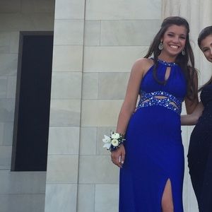 MAKE AN OFFER Morgan and co prom dress